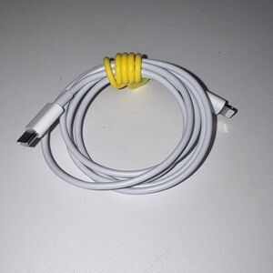 Apple White USB-C to Lightning Cable with Yellow Cable Organizer